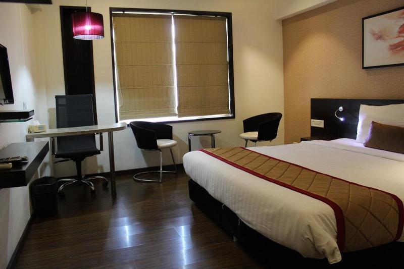 Hotel Siesta Hinjewadi Púna Exteriér fotografie